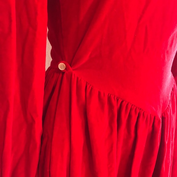 Vtg 70's Norman Shirtmakers Red Velvet Dress - Picture 3 of 9